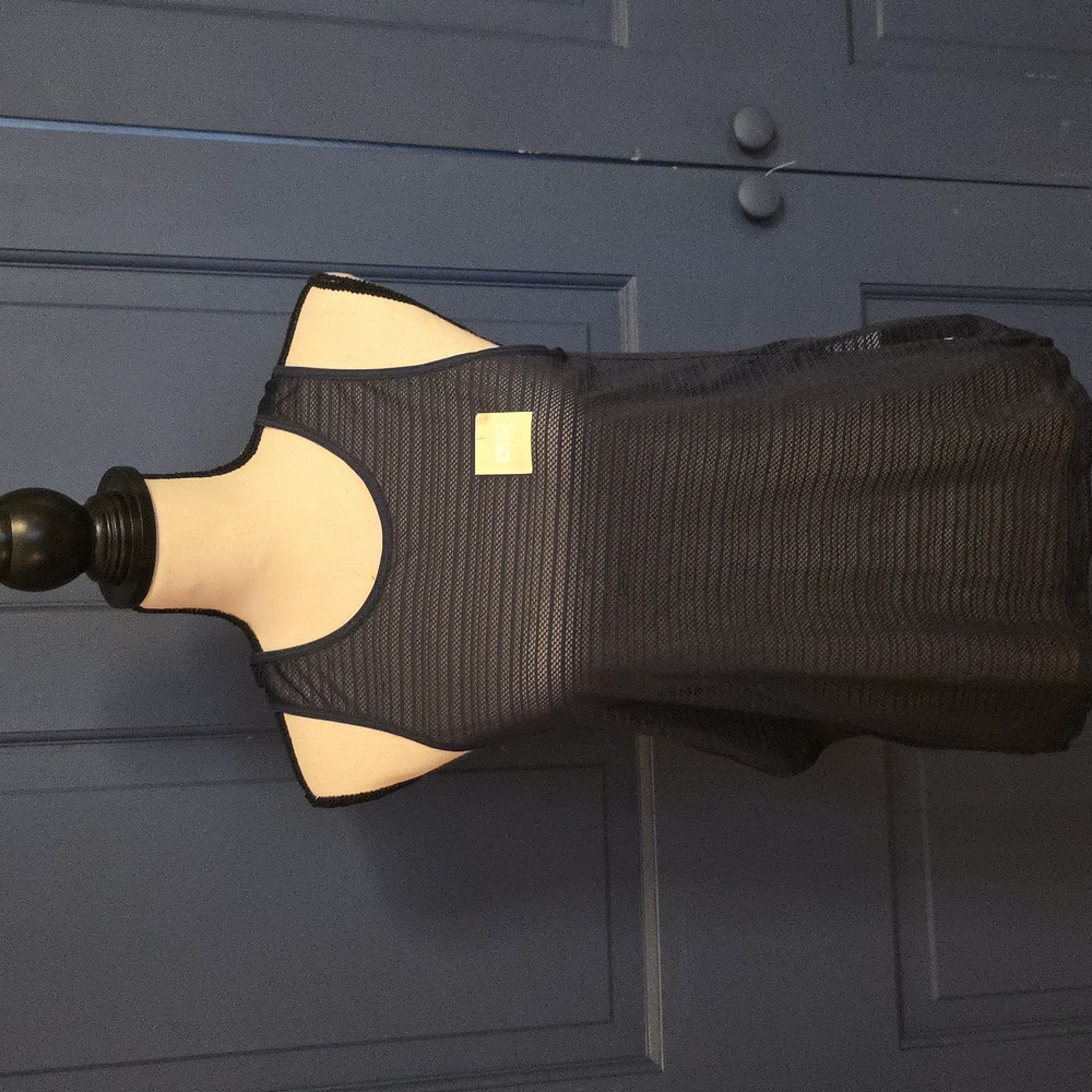 5/$40 Picture Organic mesh tank quick dry navy side slit worn once size small
